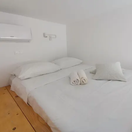 別荘 Holiday House In With Air Conditioning, Wifi, Washing Machine, Dishwasher 5016-1 *