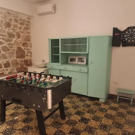 Holiday House In With Air Conditioning, Wifi, Washing Machine, Dishwasher 5016-1 別荘 Pakoštane