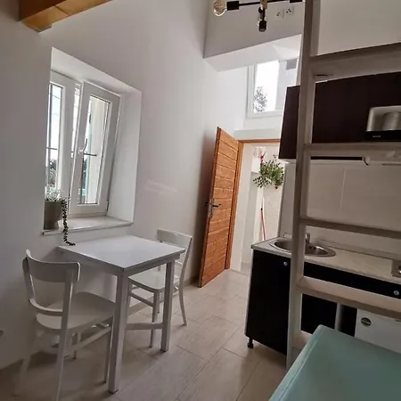 Holiday House In With Air Conditioning, Wifi, Washing Machine, Dishwasher 5016-1 Pakoštane