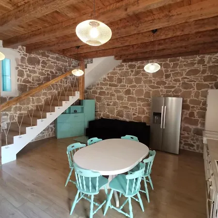 펜션 Holiday House In With Air Conditioning, Wifi, Washing Machine, Dishwasher 5016-1 *